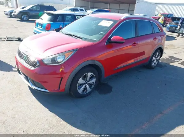 KNDCB3LC0J5133196 2018 KIA NIRO - Image 2