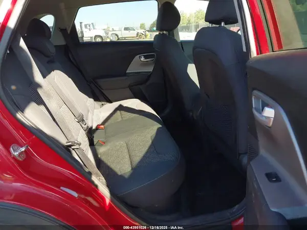 KNDCB3LC0J5133196 2018 KIA NIRO - Image 8