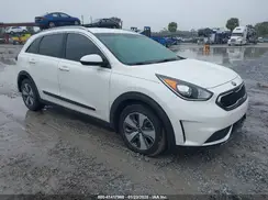 KNDCB3LC0J5141427 2018 KIA NIRO