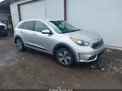KNDCB3LC0J5142948 2018 KIA NIRO