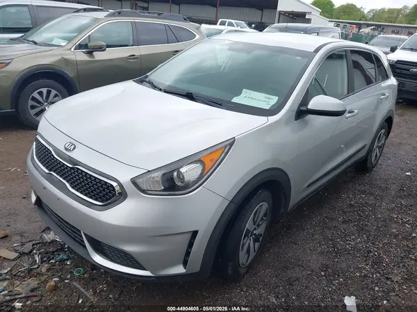 KNDCB3LC0J5142948 2018 KIA NIRO - Image 2