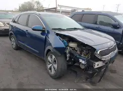 KNDCB3LC0J5153996 2018 KIA NIRO