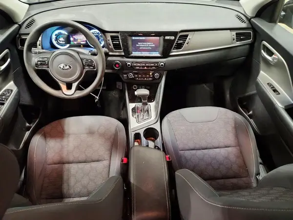 KNDCB3LC0J5156123 2018 KIA NIRO - Image 8