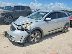 KNDCB3LC0J5156333 2018 KIA NIRO