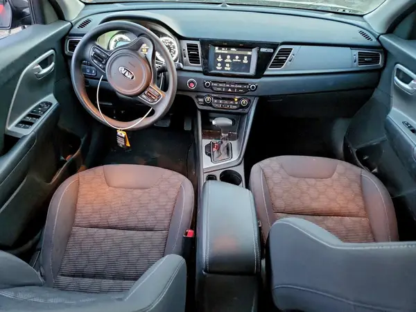 KNDCB3LC0J5156672 2018 KIA NIRO - Image 8