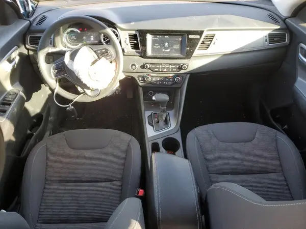 KNDCB3LC0J5177991 2018 KIA NIRO - Image 8
