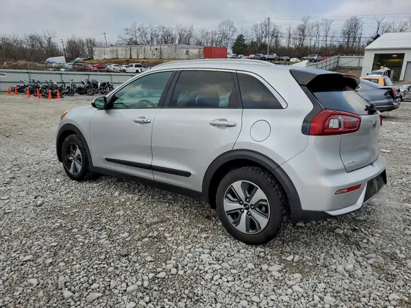 KNDCB3LC0J5189042 2018 KIA NIRO - Image 2