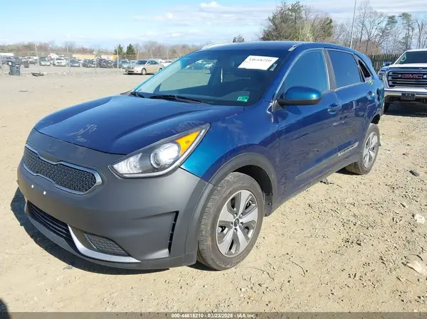KNDCB3LC0J5189476 2018 KIA NIRO - Image 2