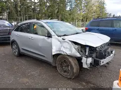KNDCB3LC0J5201142 2018 KIA NIRO