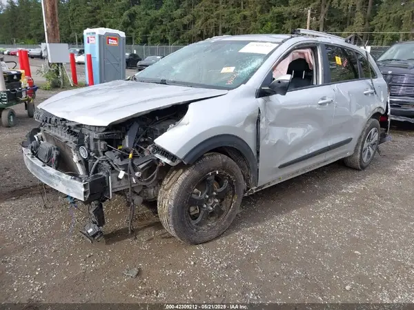 KNDCB3LC0J5201142 2018 KIA NIRO - Image 2
