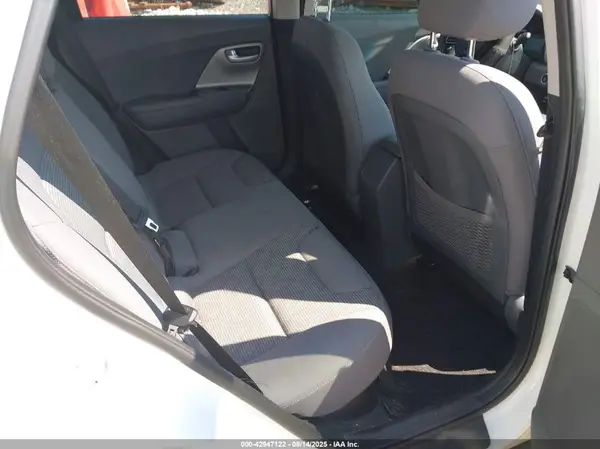 KNDCB3LC0J5203814 2018 KIA NIRO - Image 8