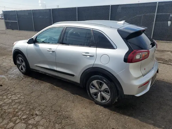 KNDCB3LC0J5205479 2018 KIA NIRO - Image 2