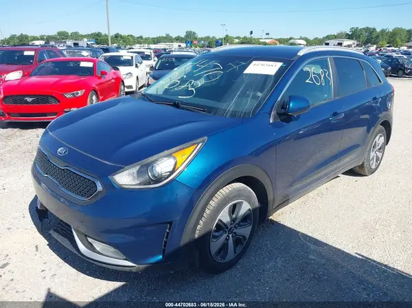 KNDCB3LC0J5210018 2018 KIA NIRO - Image 2