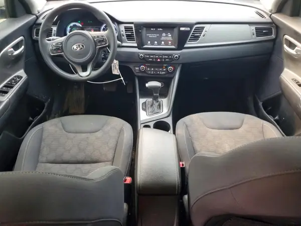 KNDCB3LC0J5210083 2018 KIA NIRO - Image 8