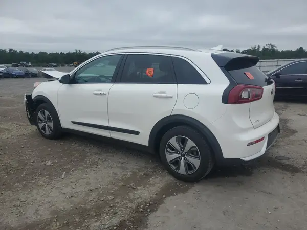 KNDCB3LC0J5210357 2018 KIA NIRO - Image 2