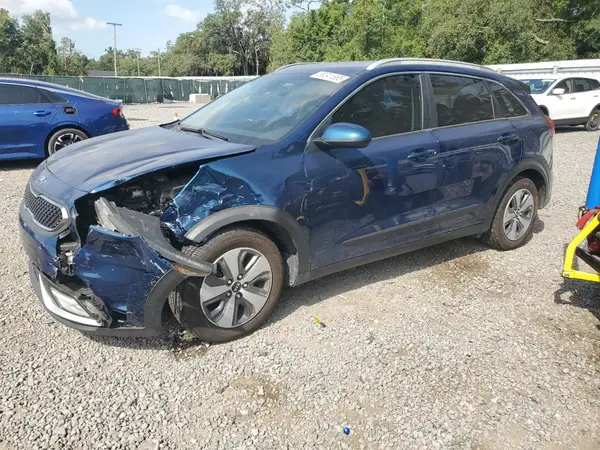 KNDCB3LC0J5211069 2018 KIA NIRO - Image 1