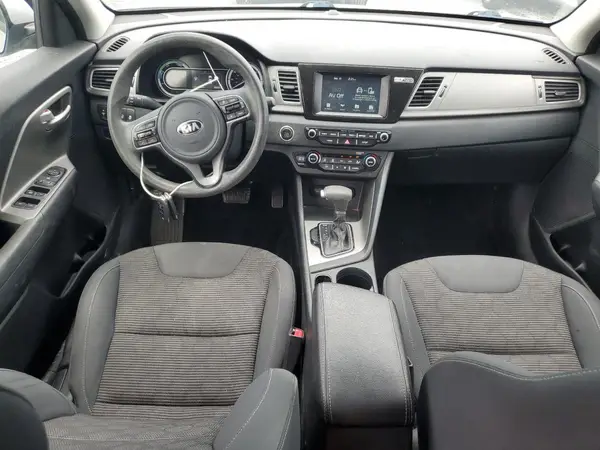 KNDCB3LC0K5217083 2019 KIA NIRO - Image 8