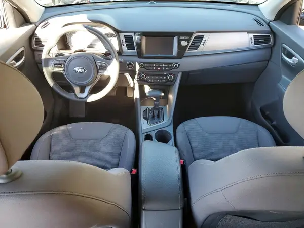 KNDCB3LC0K5225099 2019 KIA NIRO - Image 8