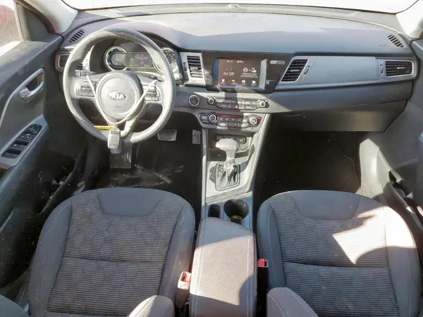 KNDCB3LC0K5231307 2019 KIA NIRO - Image 8