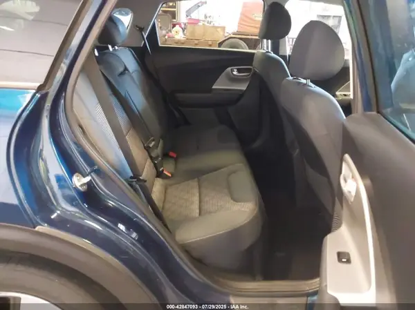 KNDCB3LC0K5233090 2019 KIA NIRO - Image 8