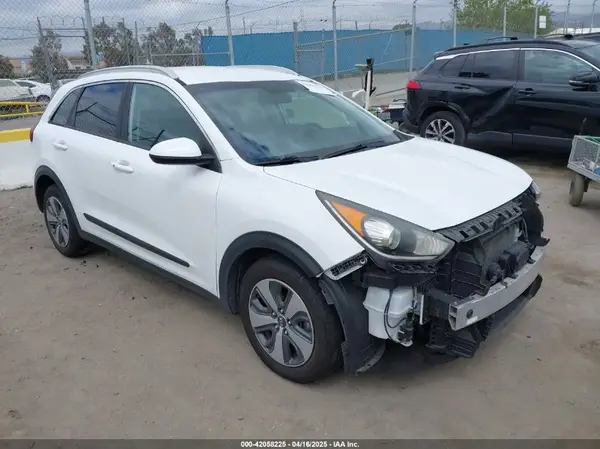 KNDCB3LC0K5243232 2019 KIA NIRO - Image 1