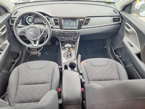 KNDCB3LC0K5243702 2019 KIA NIRO - Image 8