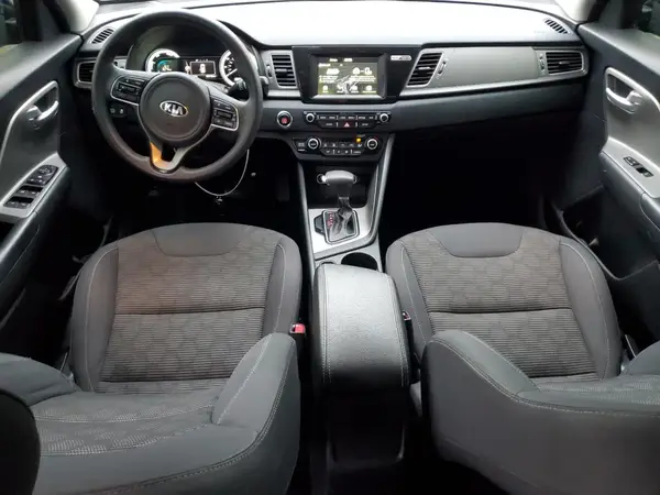 KNDCB3LC0K5252075 2019 KIA NIRO - Image 8
