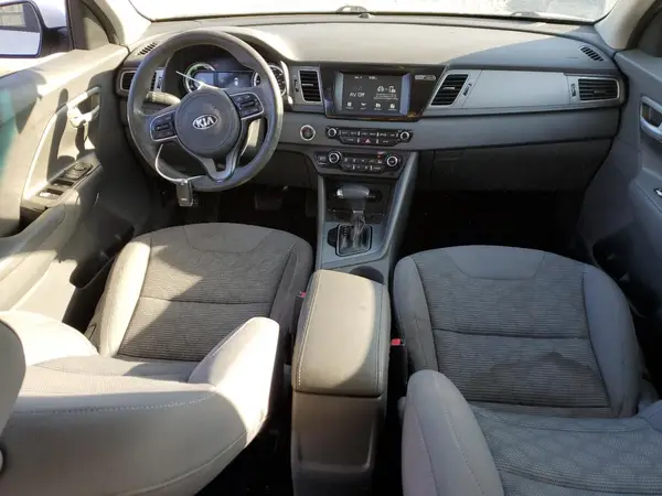 KNDCB3LC0K5253291 2019 KIA NIRO - Image 8