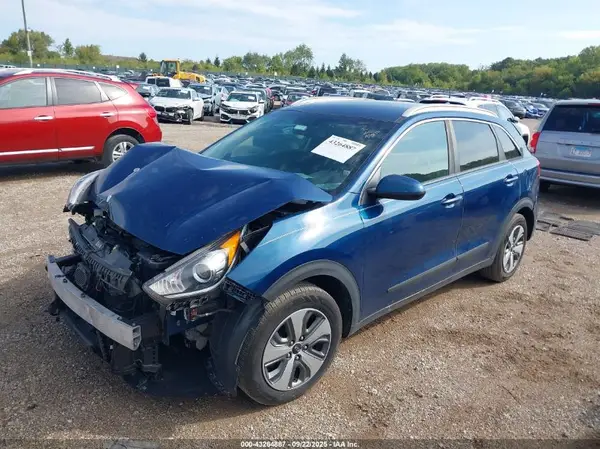 KNDCB3LC0K5255350 2019 KIA NIRO - Image 2
