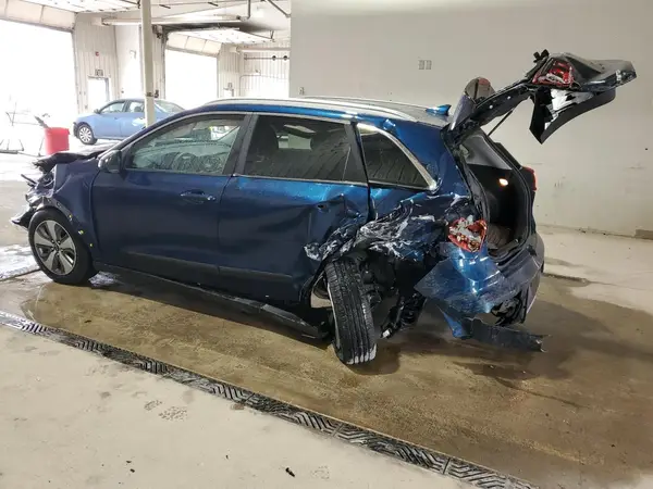 KNDCB3LC0K5265862 2019 KIA NIRO - Image 2