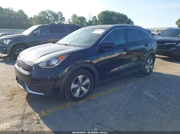 KNDCB3LC0K5281883 2019 KIA NIRO - Image 2