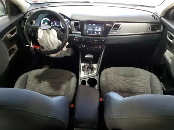 KNDCB3LC0K5282662 2019 KIA NIRO - Image 8