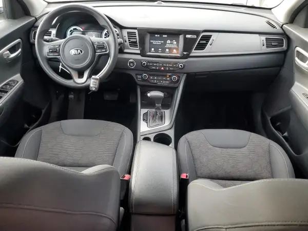 KNDCB3LC0K5284265 2019 KIA NIRO - Image 8