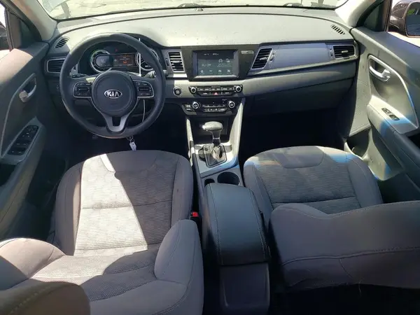 KNDCB3LC0K5310668 2019 KIA NIRO - Image 8