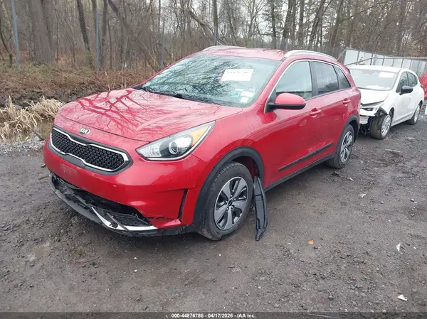 KNDCB3LC0K5316373 2019 KIA NIRO - Image 2