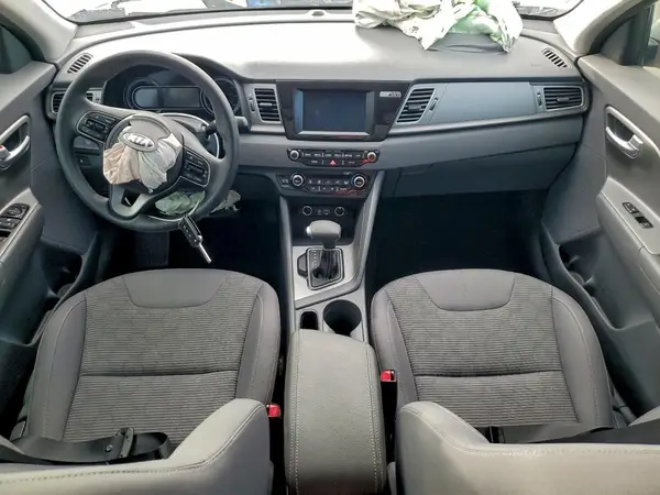 KNDCB3LC0K5322710 2019 KIA NIRO - Image 8