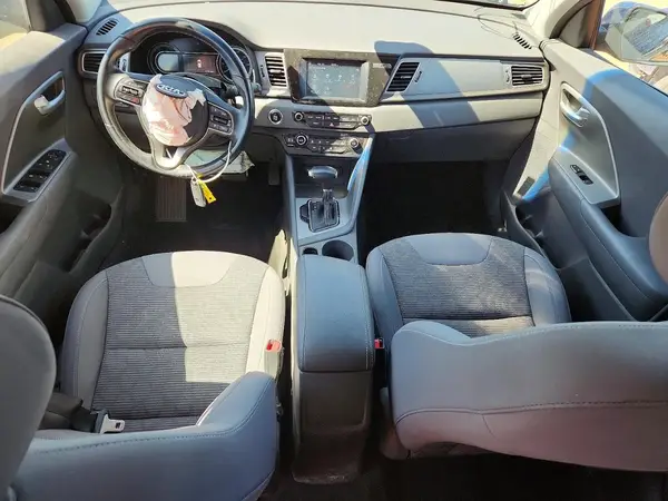 KNDCB3LC0K5346134 2019 KIA NIRO - Image 8
