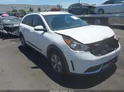 KNDCB3LC0K5349065 2019 KIA NIRO