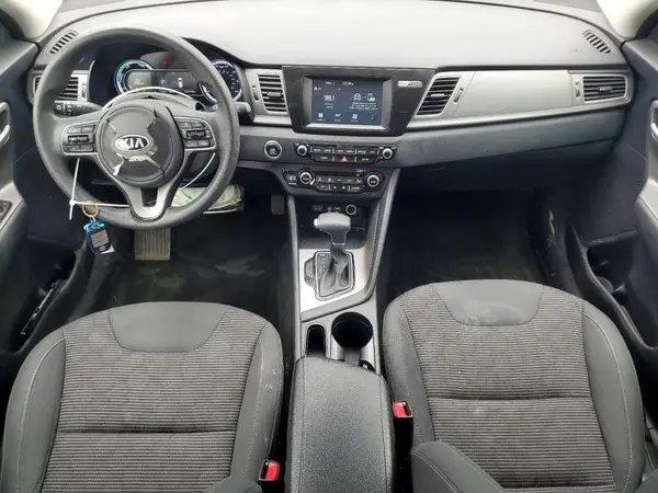 KNDCB3LC0K5349258 2019 KIA NIRO - Image 8