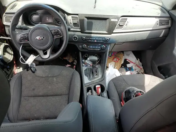 KNDCB3LC0K5349308 2019 KIA NIRO - Image 8