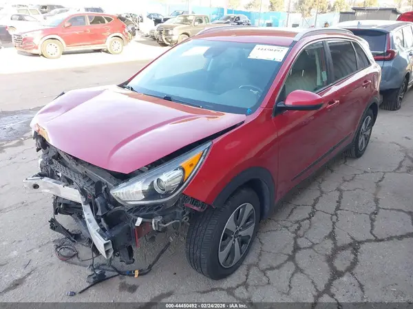 KNDCB3LC0K5350572 2019 KIA NIRO - Image 2