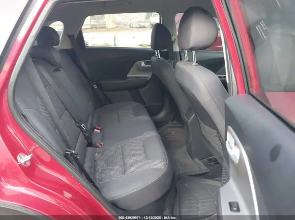 KNDCB3LC0K5352161 2019 KIA NIRO - Image 8