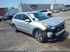 KNDCB3LC0L5360696 2020 KIA NIRO