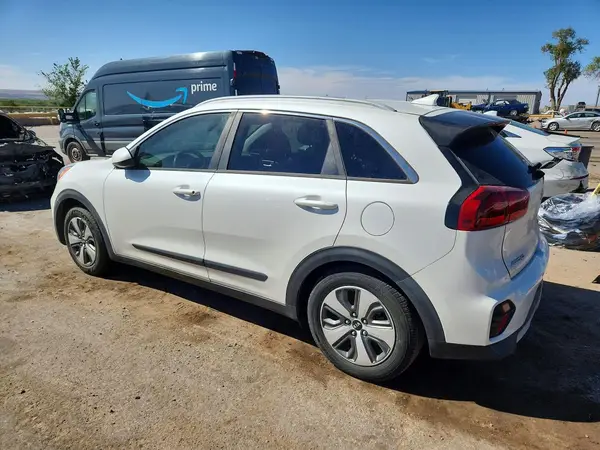KNDCB3LC0L5367793 2020 KIA NIRO - Image 2