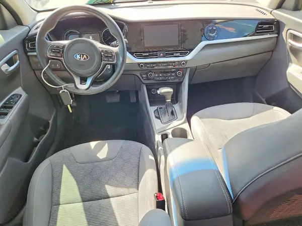 KNDCB3LC0L5367793 2020 KIA NIRO - Image 8