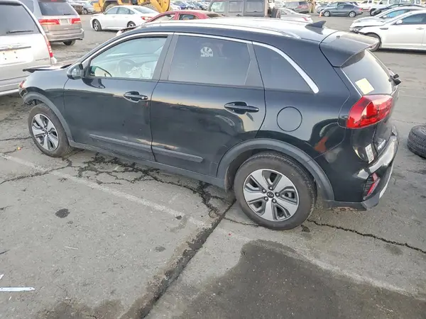 KNDCB3LC0L5368085 2020 KIA NIRO - Image 2
