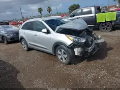 KNDCB3LC0L5371441 2020 KIA NIRO