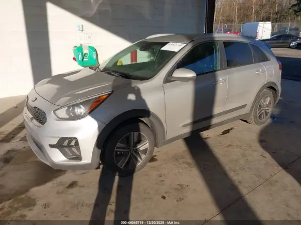 KNDCB3LC0L5375148 2020 KIA NIRO - Image 2