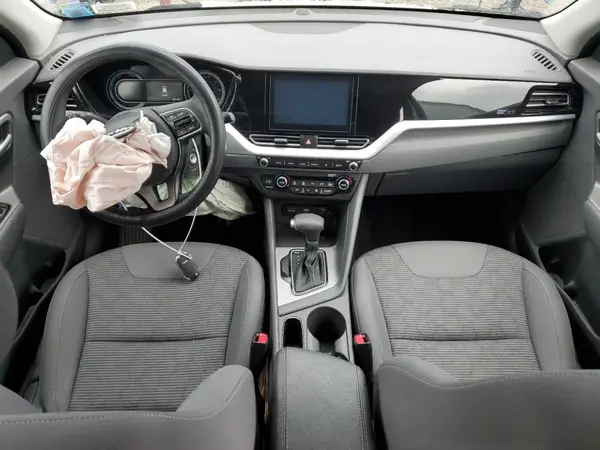 KNDCB3LC0L5421612 2020 KIA NIRO - Image 8