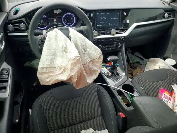 KNDCB3LC0L5425014 2020 KIA NIRO - Image 8
